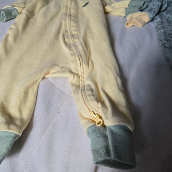 Teach Leanbh Zip Footie Pajamas 3–6M Set of 2 – Neutral, Soft Cotton - Picture 6 of 9